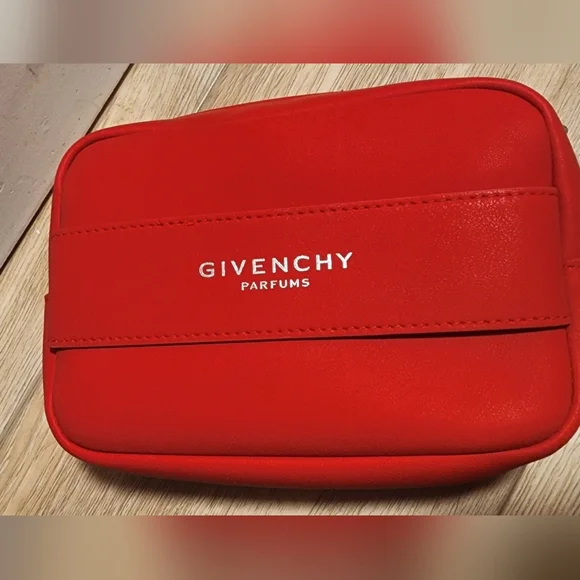 New Givenchy Iconic Logo Red Cosmetic Pouch Zip Clutch Leather Bag New - Picture 4 of 7